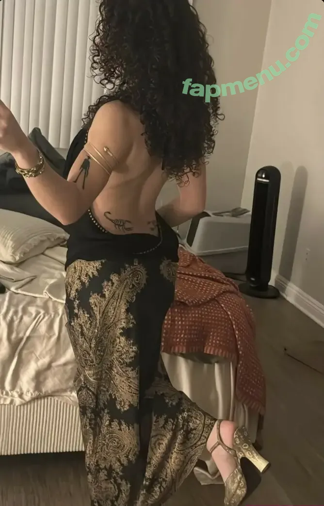 jezabzllz nude photo #0085 (bzllz)