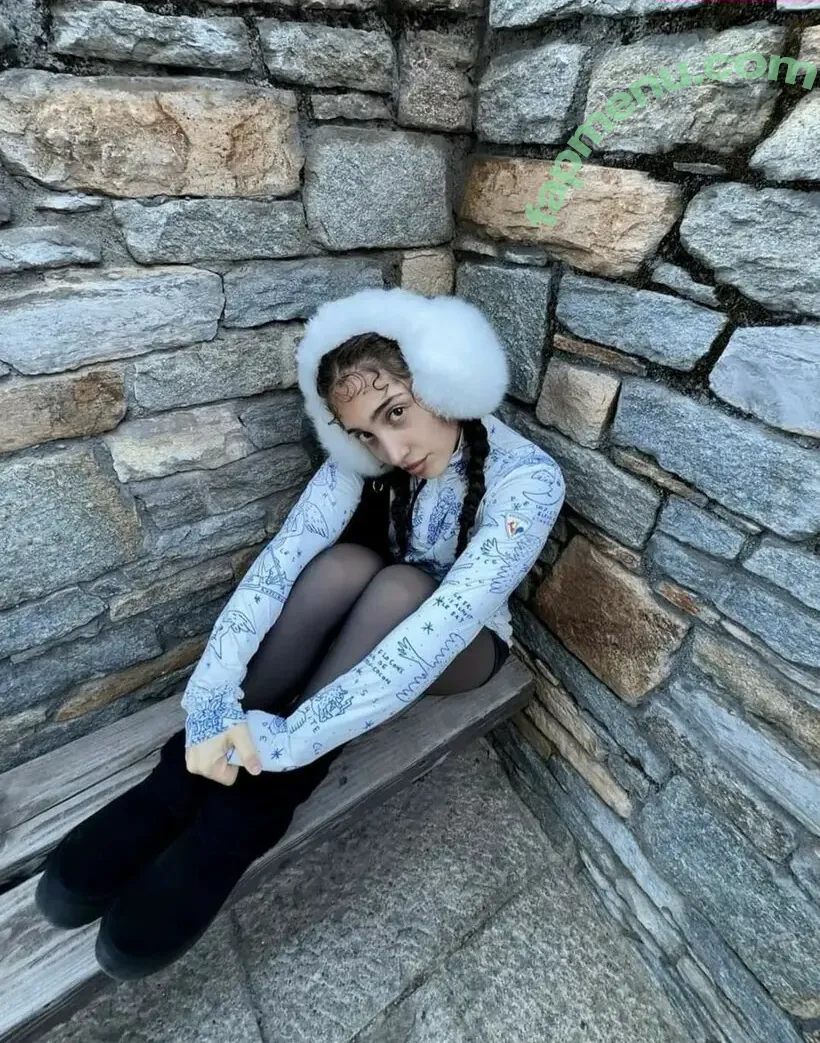 jezabzllz nude photo #0088 (bzllz)