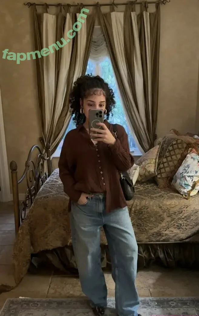 jezabzllz nude photo #0090 (bzllz)