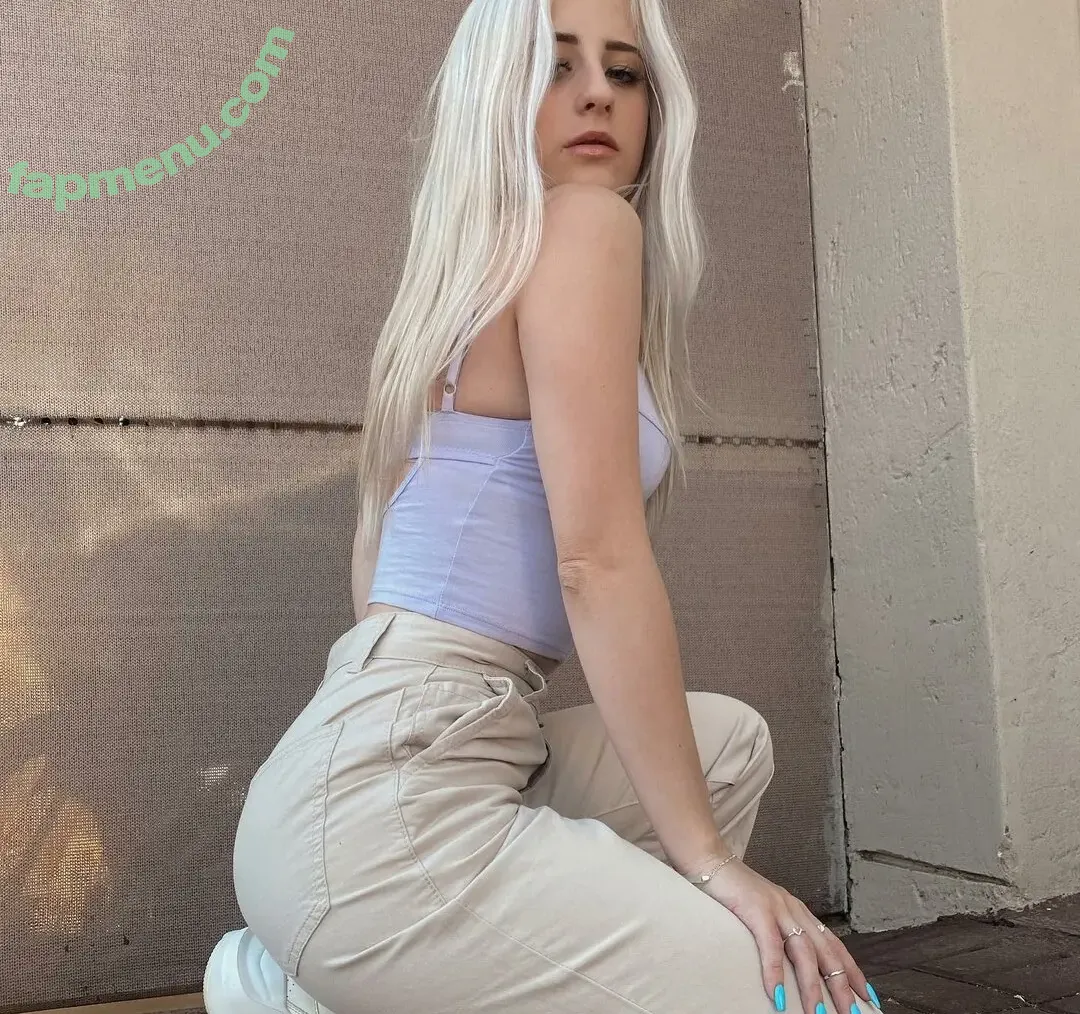 Jezelle Catherine nude photo #0008 (jezellecatherine)