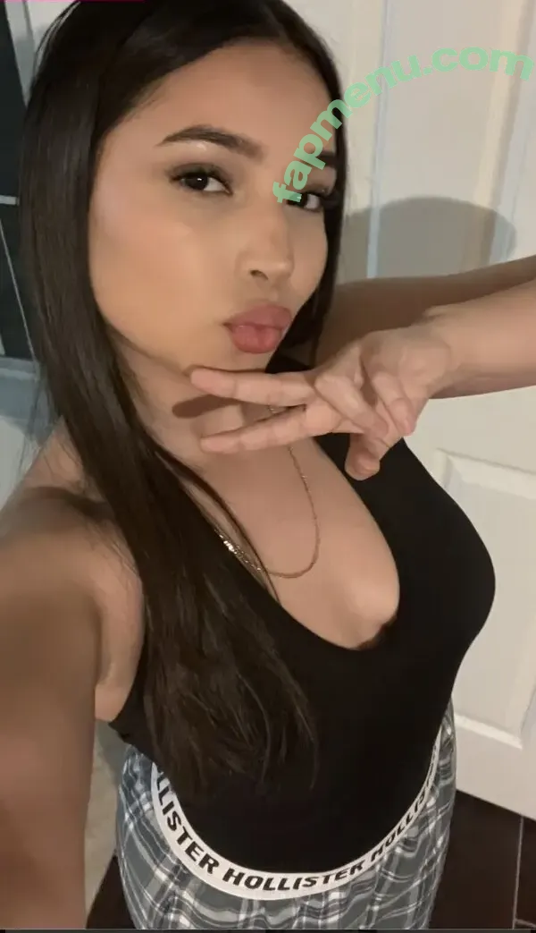 jezlyn.vega nude photo #0001 (vega.jezlyn)