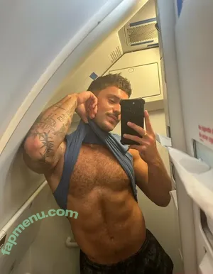 jfit98 / jt_thefiredog nude photo #0031