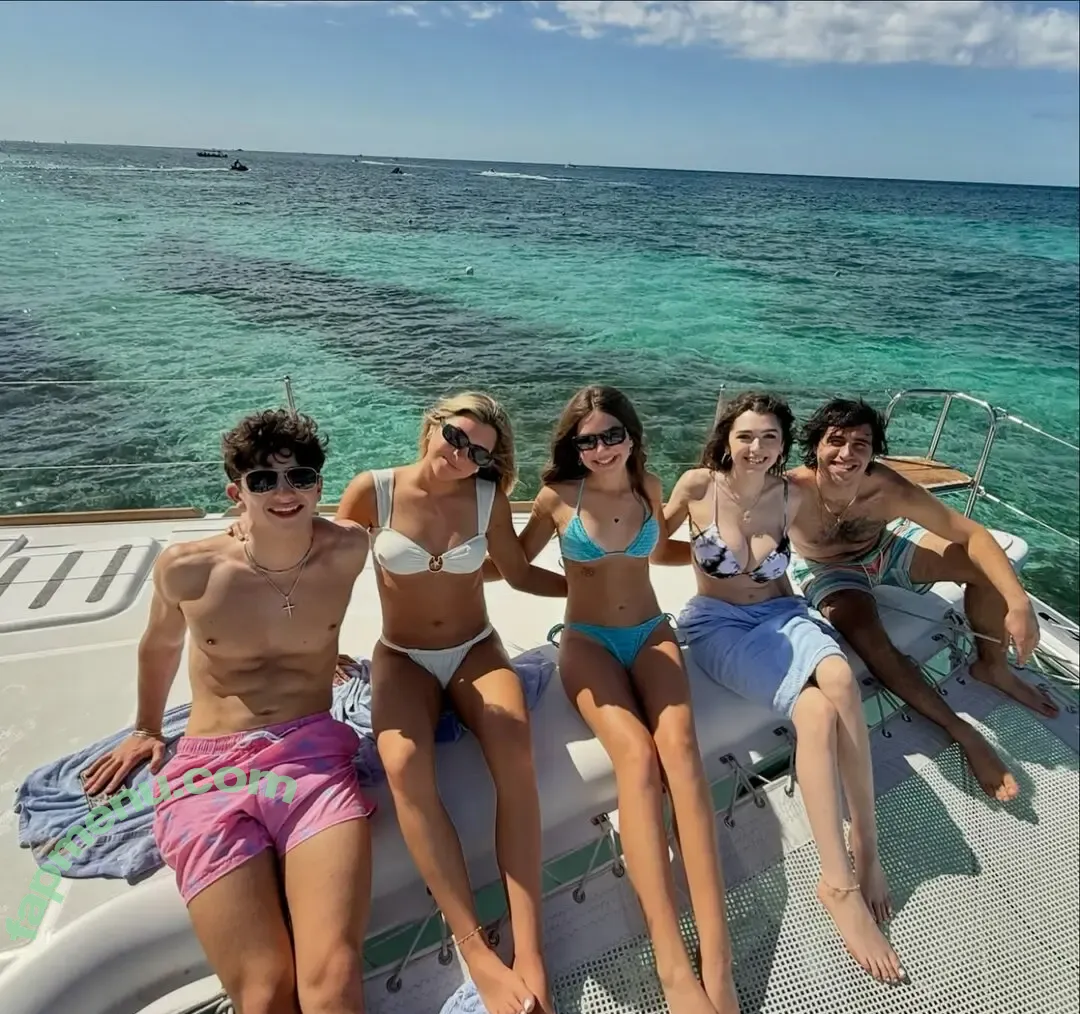 Jibbbbbbbby nude photo #0086 (Elizabeth Louvis / elizabeth_louvis / user)