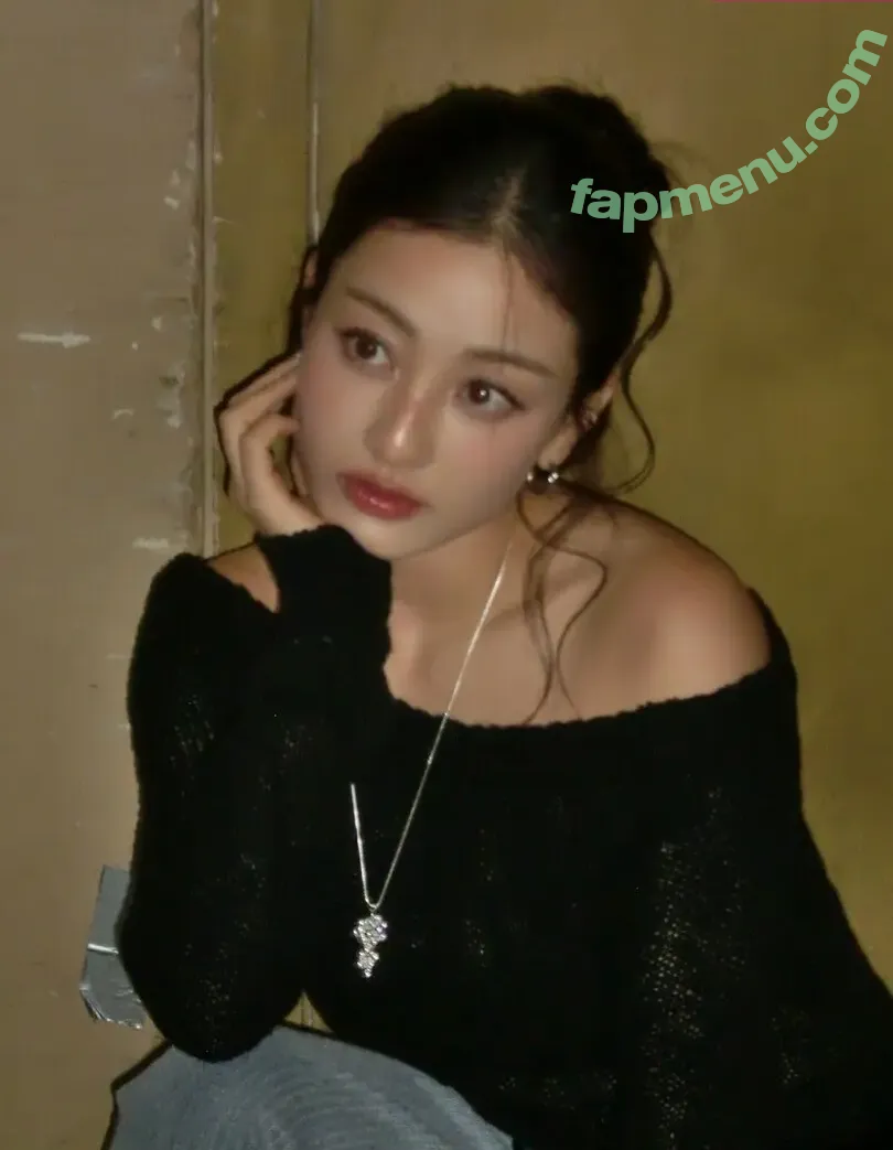 Jihyo nude photo #0695 (TWICE / _zyozyo)