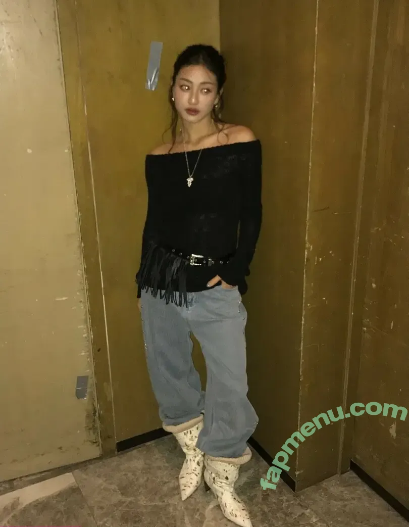 Jihyo nude photo #0697 (TWICE / _zyozyo)