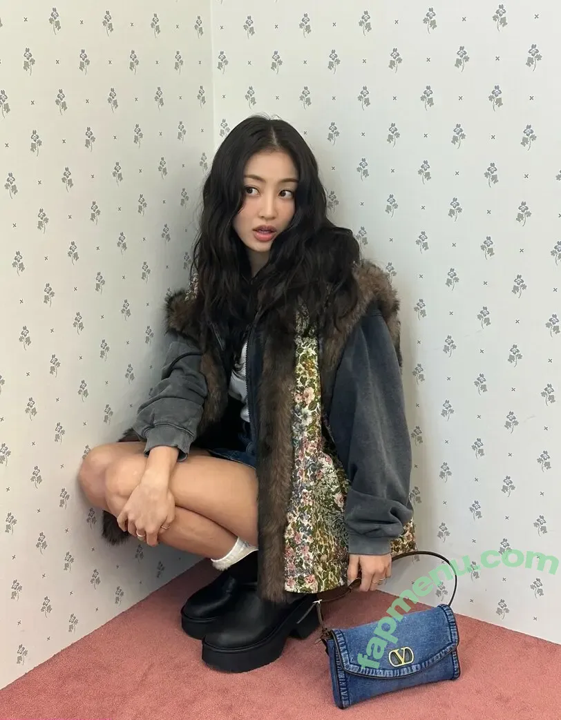 Jihyo nude photo #0704 (TWICE / _zyozyo)