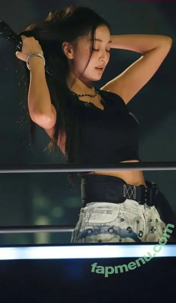 Jihyo nude photo #0756 (TWICE / _zyozyo)