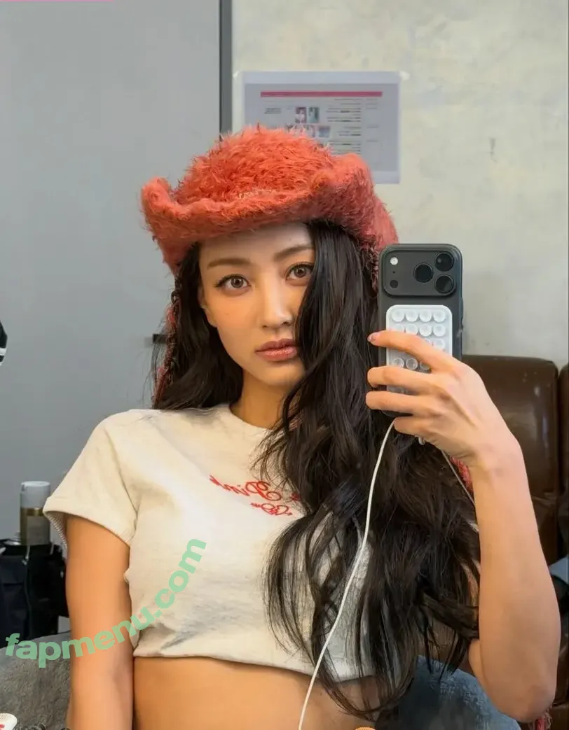 Jihyo nude photo #0838 (TWICE / _zyozyo)