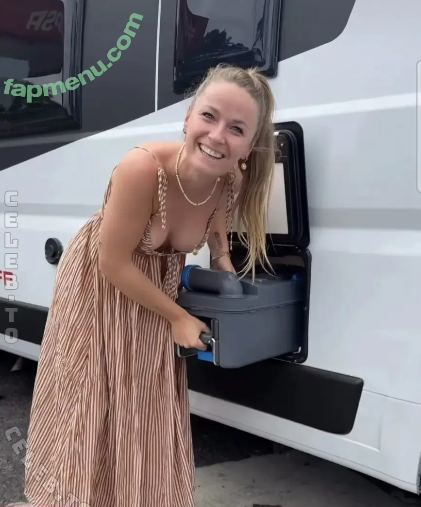 Jil Eileen Füngeling nude photo #0333 (Jileileen / jileileen_)