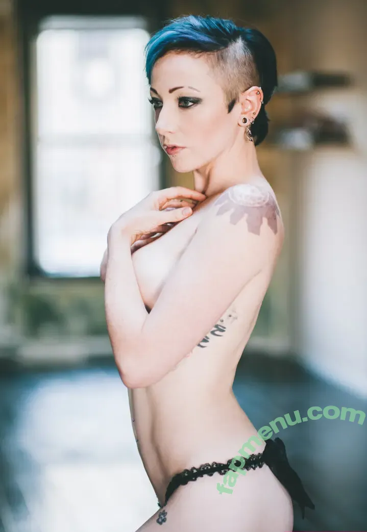 Jin N. Tonic nude photo #0046 (jinntonic2.0 / thejinntonic)