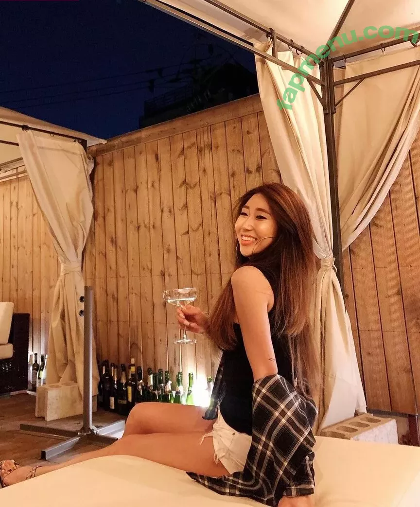 Jinnnyk nude photo #0011 (Jinnnyk)