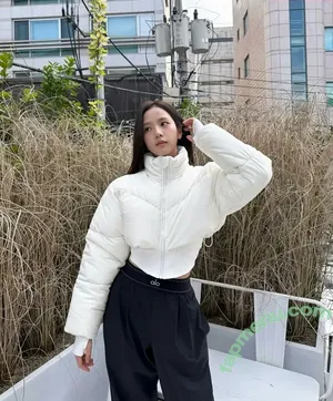 Jisoo / BLACKPINK / qenshizu / sooyaaa__ nude photo #0851