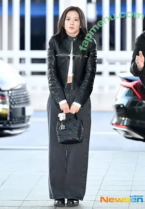 Jisoo / BLACKPINK / qenshizu / sooyaaa__ nude photo #0887