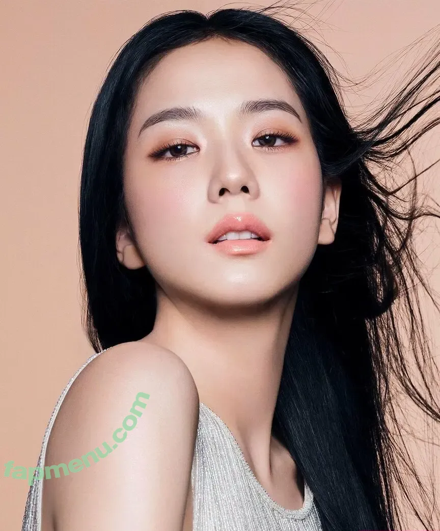 Jisoo nude photo #0542 (BLACKPINK / qenshizu / sooyaaa__)