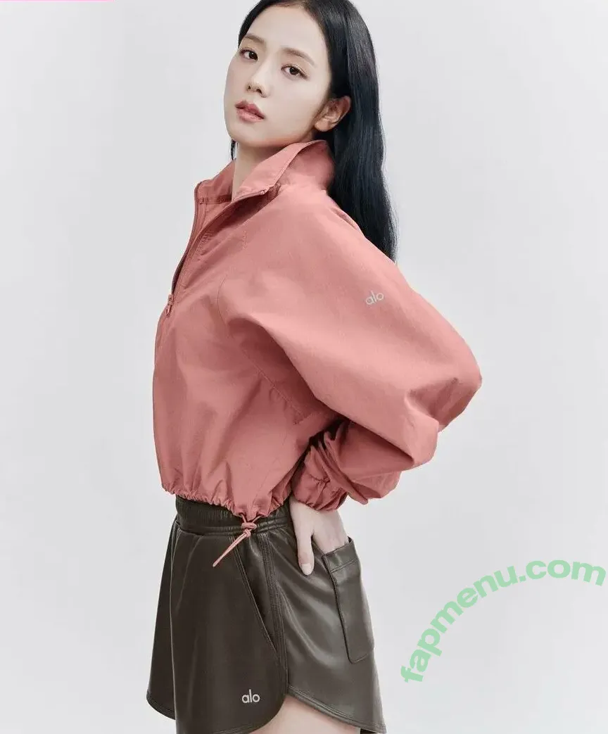 Jisoo nude photo #0579 (BLACKPINK / qenshizu / sooyaaa__)