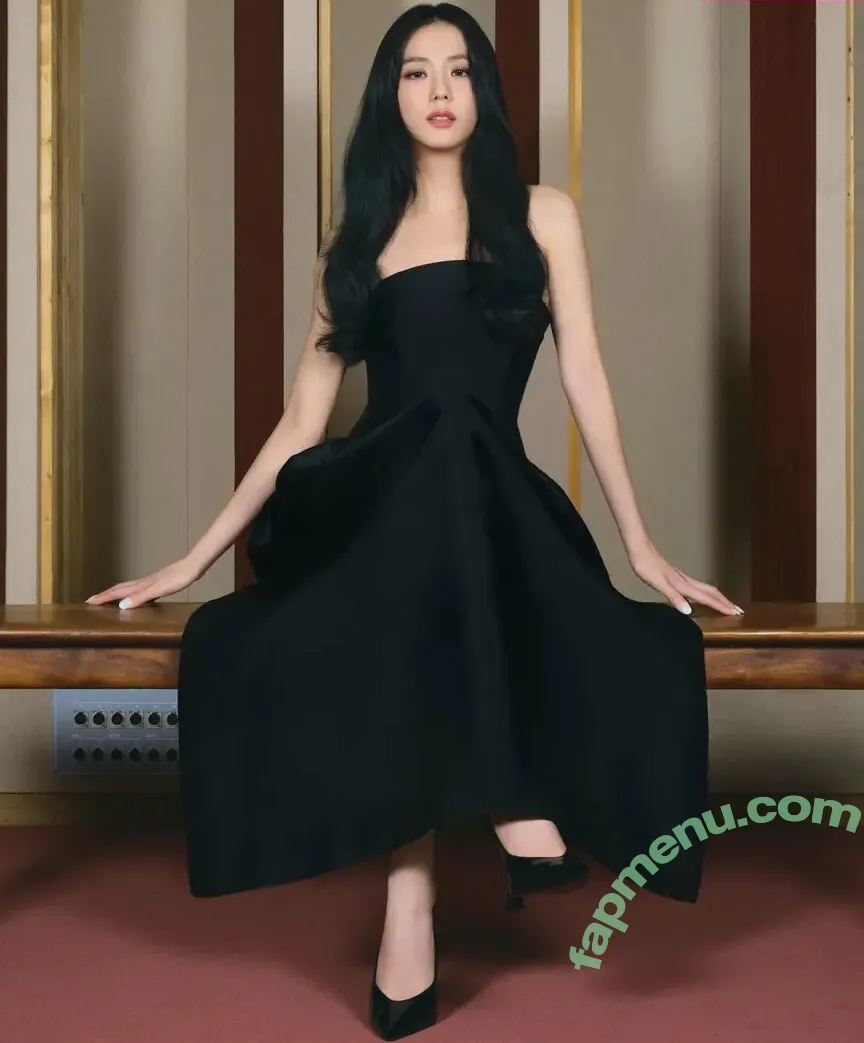 Jisoo nude photo #0590 (BLACKPINK / qenshizu / sooyaaa__)