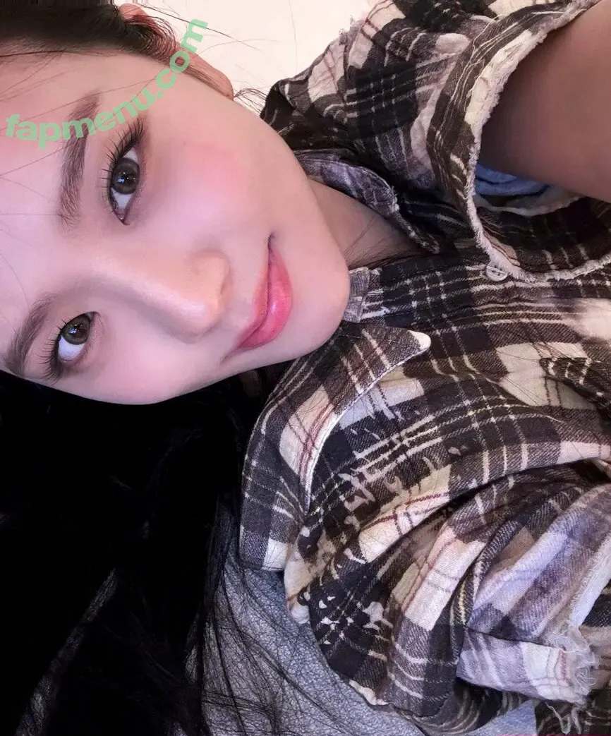 Jisoo nude photo #0603 (BLACKPINK / qenshizu / sooyaaa__)