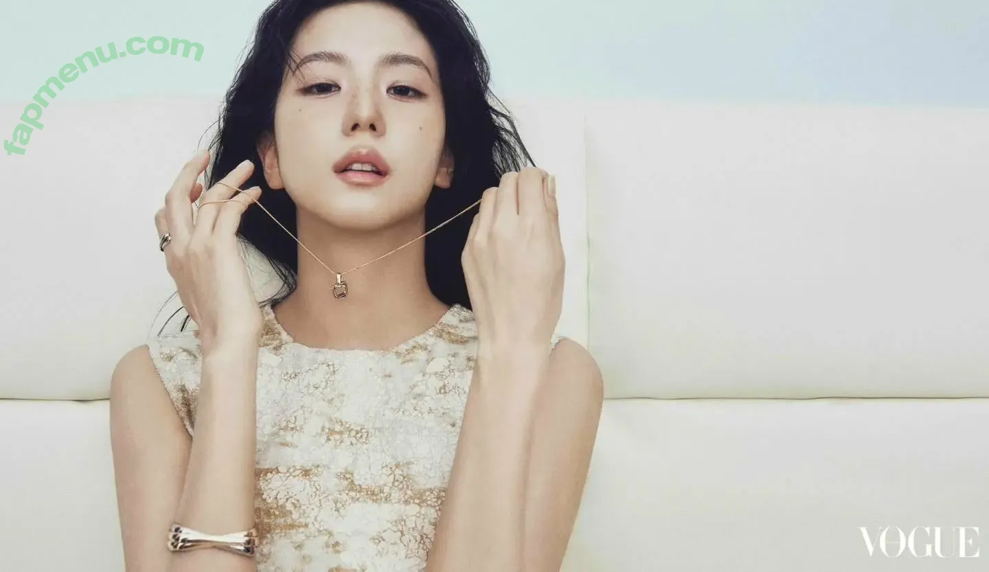 Jisoo nude photo #0619 (BLACKPINK / qenshizu / sooyaaa__)