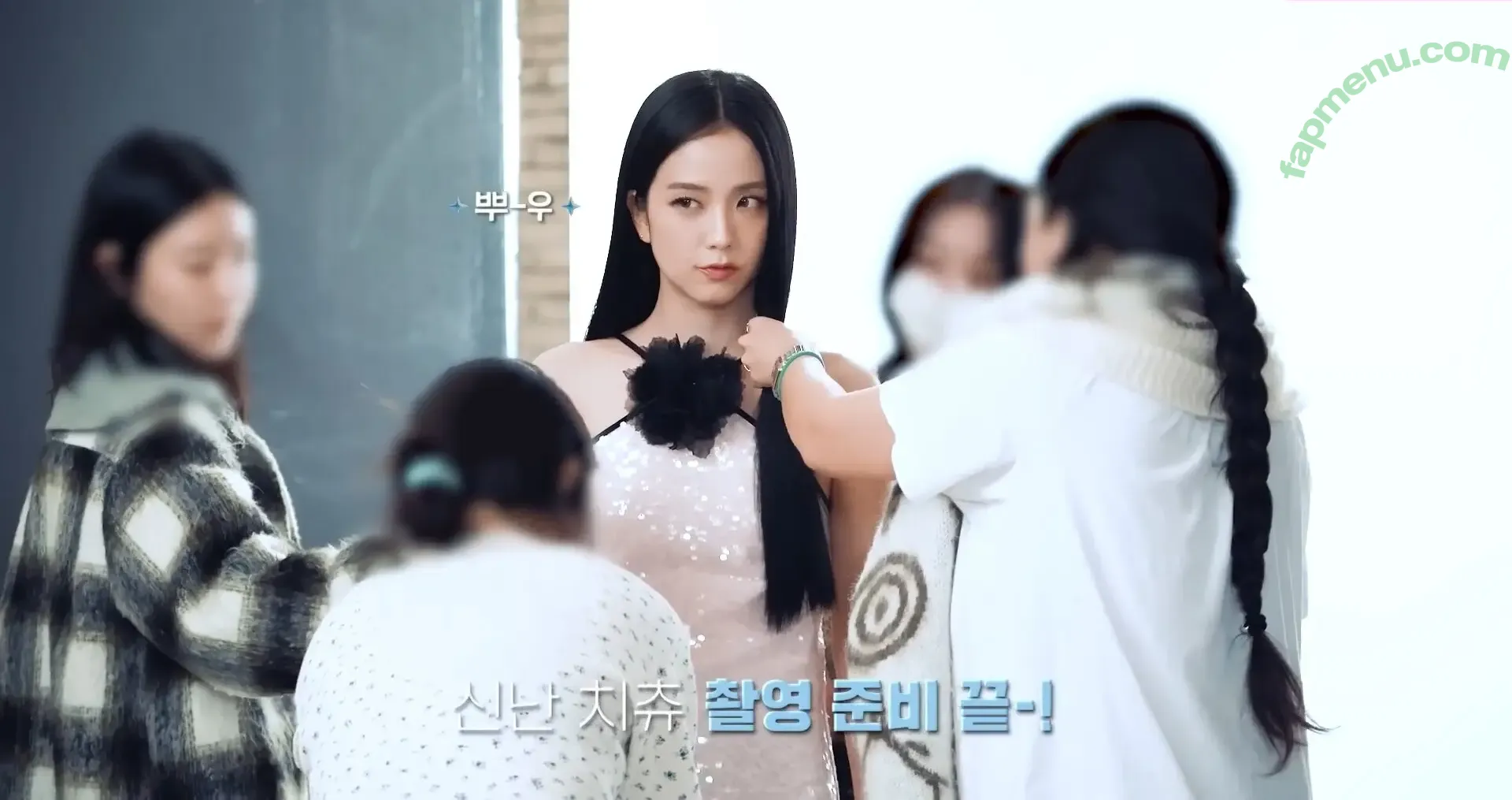 Jisoo nude photo #0638 (BLACKPINK / qenshizu / sooyaaa__)