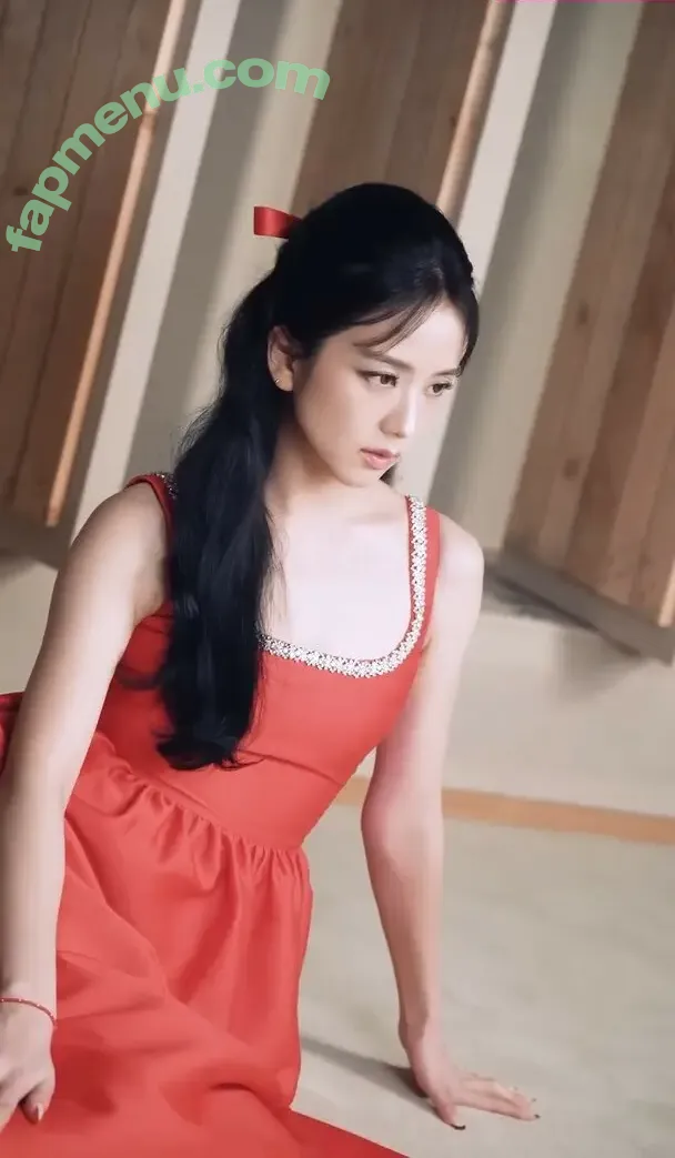 Jisoo nude photo #0674 (BLACKPINK / qenshizu / sooyaaa__)