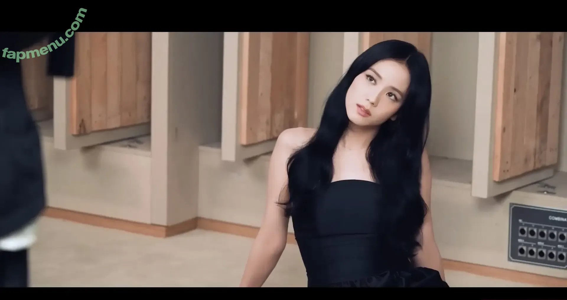 Jisoo nude photo #0687 (BLACKPINK / qenshizu / sooyaaa__)