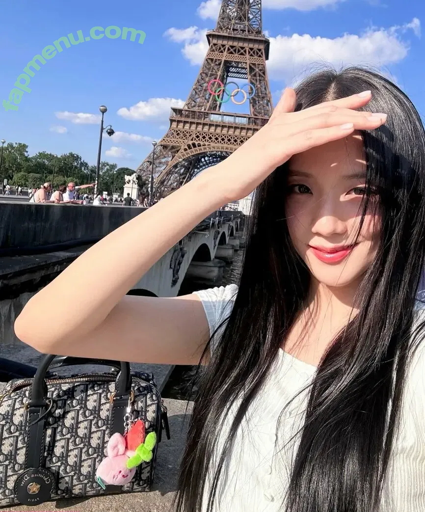 Jisoo nude photo #0691 (BLACKPINK / qenshizu / sooyaaa__)
