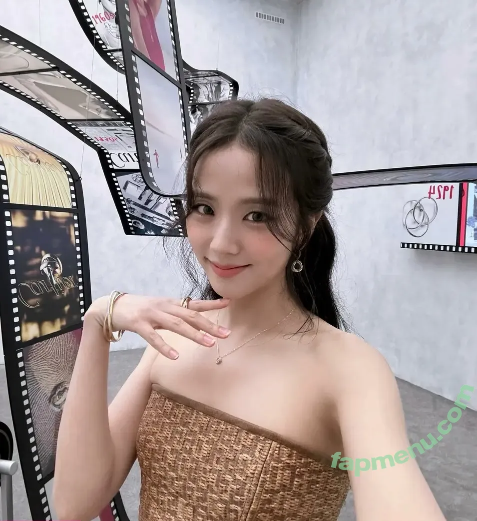 Jisoo nude photo #0705 (BLACKPINK / qenshizu / sooyaaa__)