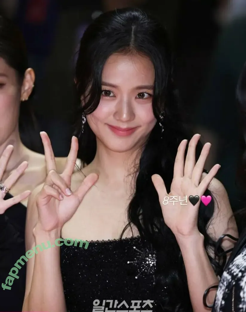 Jisoo nude photo #0723 (BLACKPINK / qenshizu / sooyaaa__)