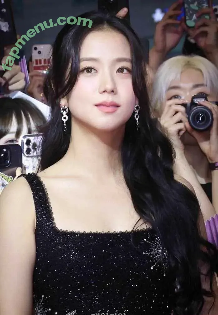 Jisoo nude photo #0725 (BLACKPINK / qenshizu / sooyaaa__)