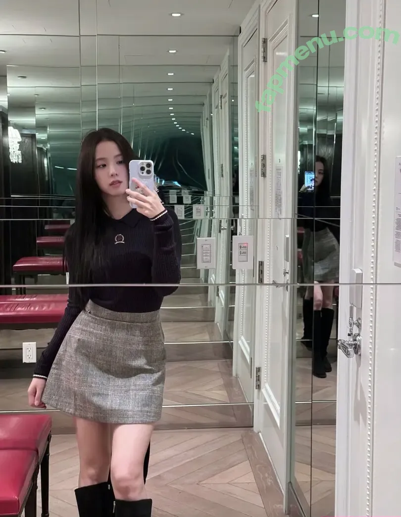 Jisoo nude photo #0732 (BLACKPINK / qenshizu / sooyaaa__)