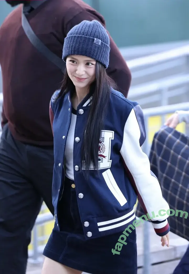 Jisoo nude photo #0740 (BLACKPINK / qenshizu / sooyaaa__)