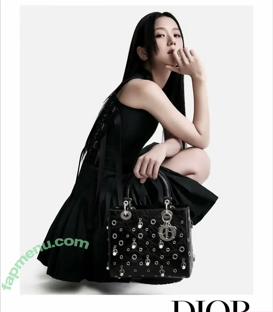 Jisoo nude photo #0756 (BLACKPINK / qenshizu / sooyaaa__)