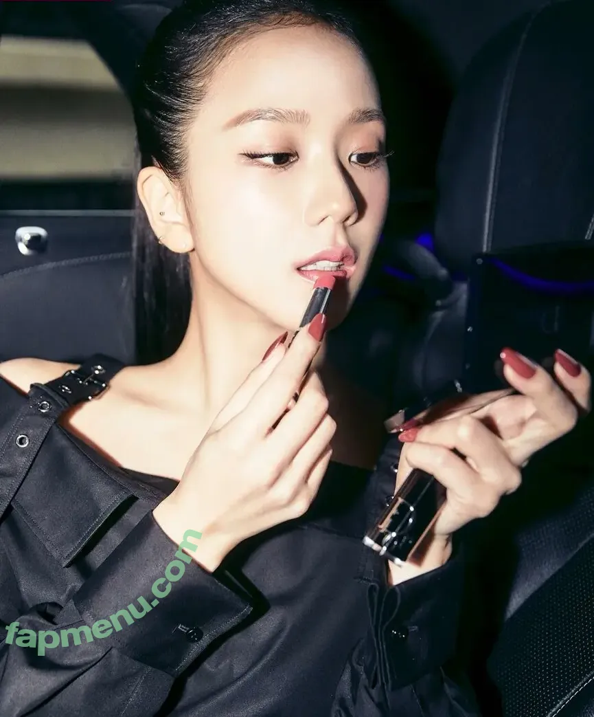 Jisoo nude photo #0764 (BLACKPINK / qenshizu / sooyaaa__)