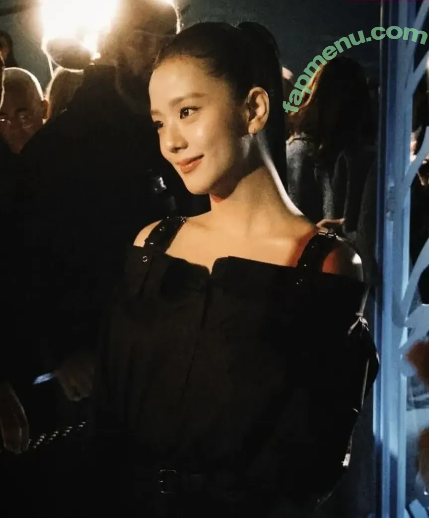 Jisoo nude photo #0800 (BLACKPINK / qenshizu / sooyaaa__)