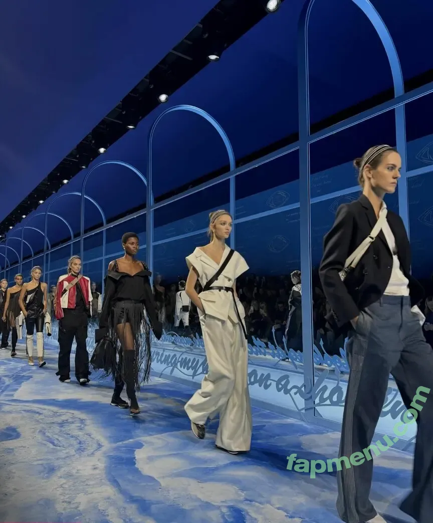 Jisoo nude photo #0801 (BLACKPINK / qenshizu / sooyaaa__)