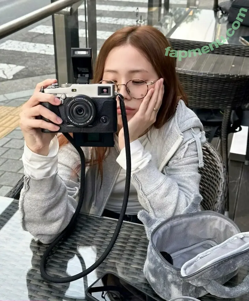 Jisoo nude photo #0823 (BLACKPINK / qenshizu / sooyaaa__)