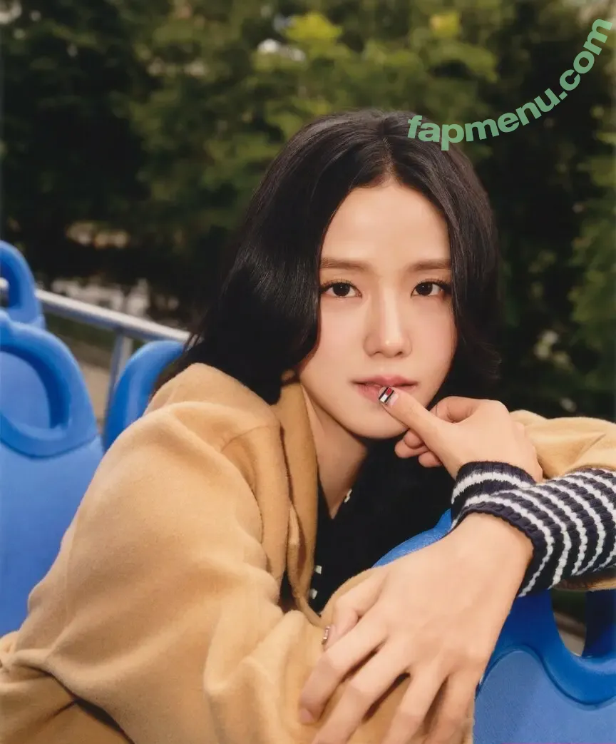 Jisoo nude photo #0834 (BLACKPINK / qenshizu / sooyaaa__)
