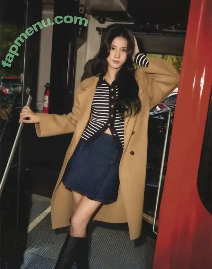 Jisoo nude photo #0837 (BLACKPINK / qenshizu / sooyaaa__)