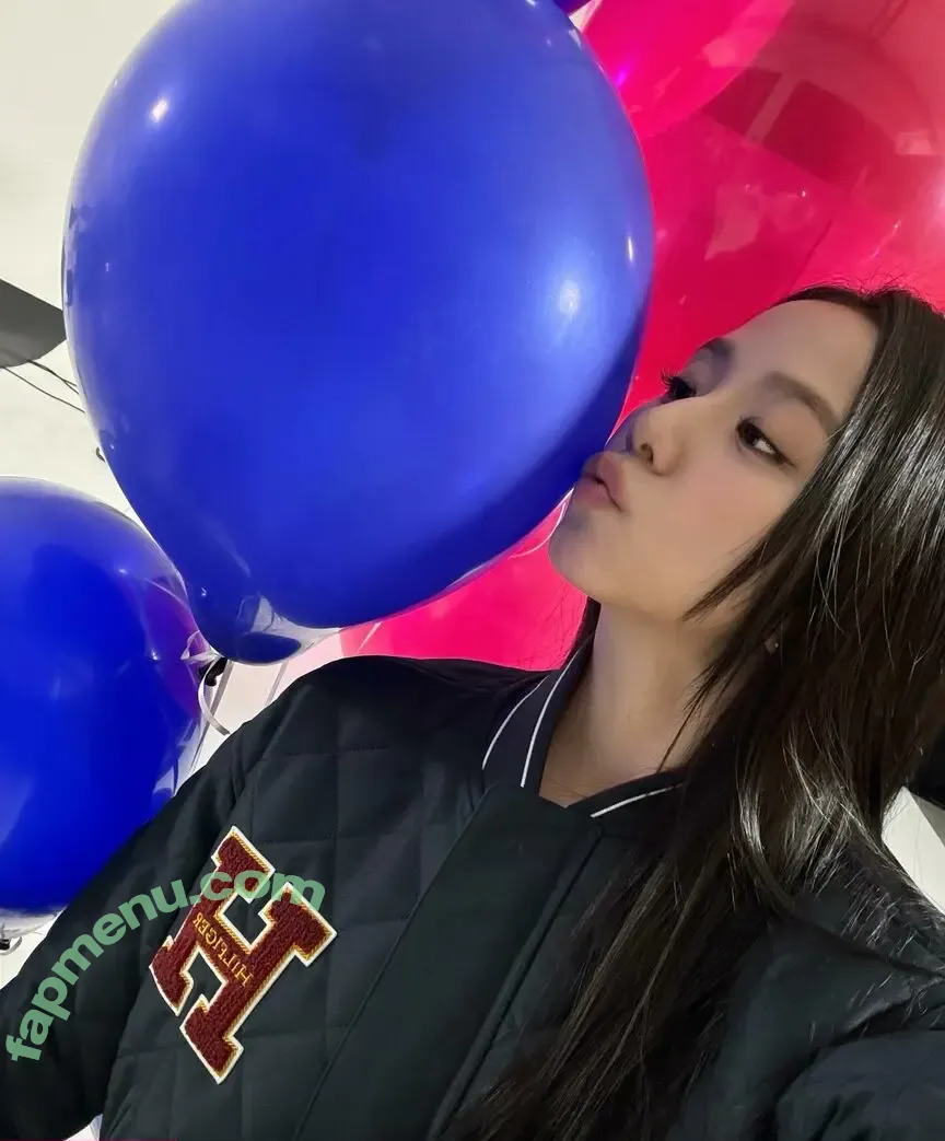 Jisoo nude photo #0849 (BLACKPINK / qenshizu / sooyaaa__)