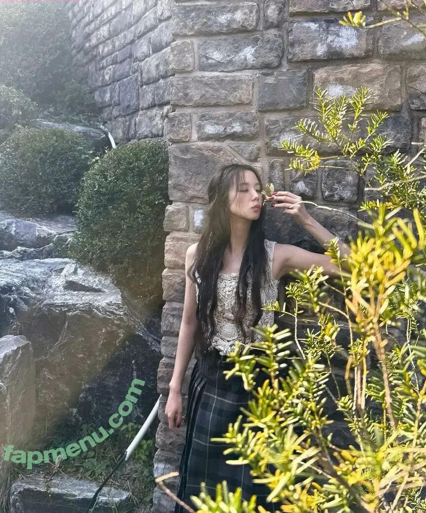 Jisoo nude photo #0865 (BLACKPINK / qenshizu / sooyaaa__)