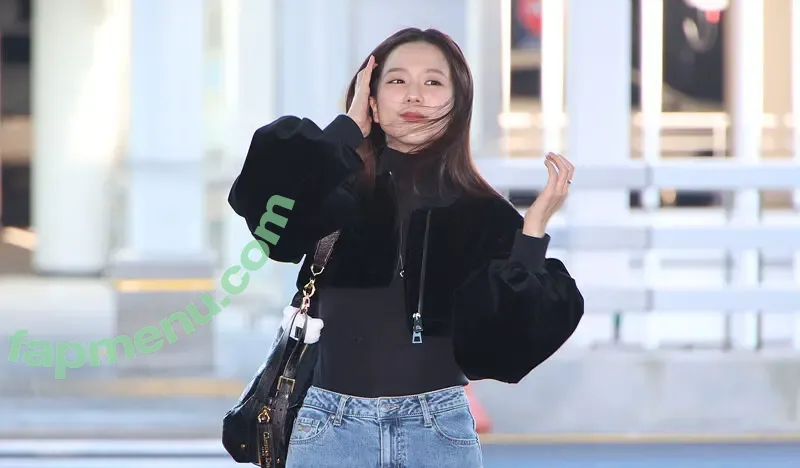 Jisoo nude photo #0926 (BLACKPINK / qenshizu / sooyaaa__)