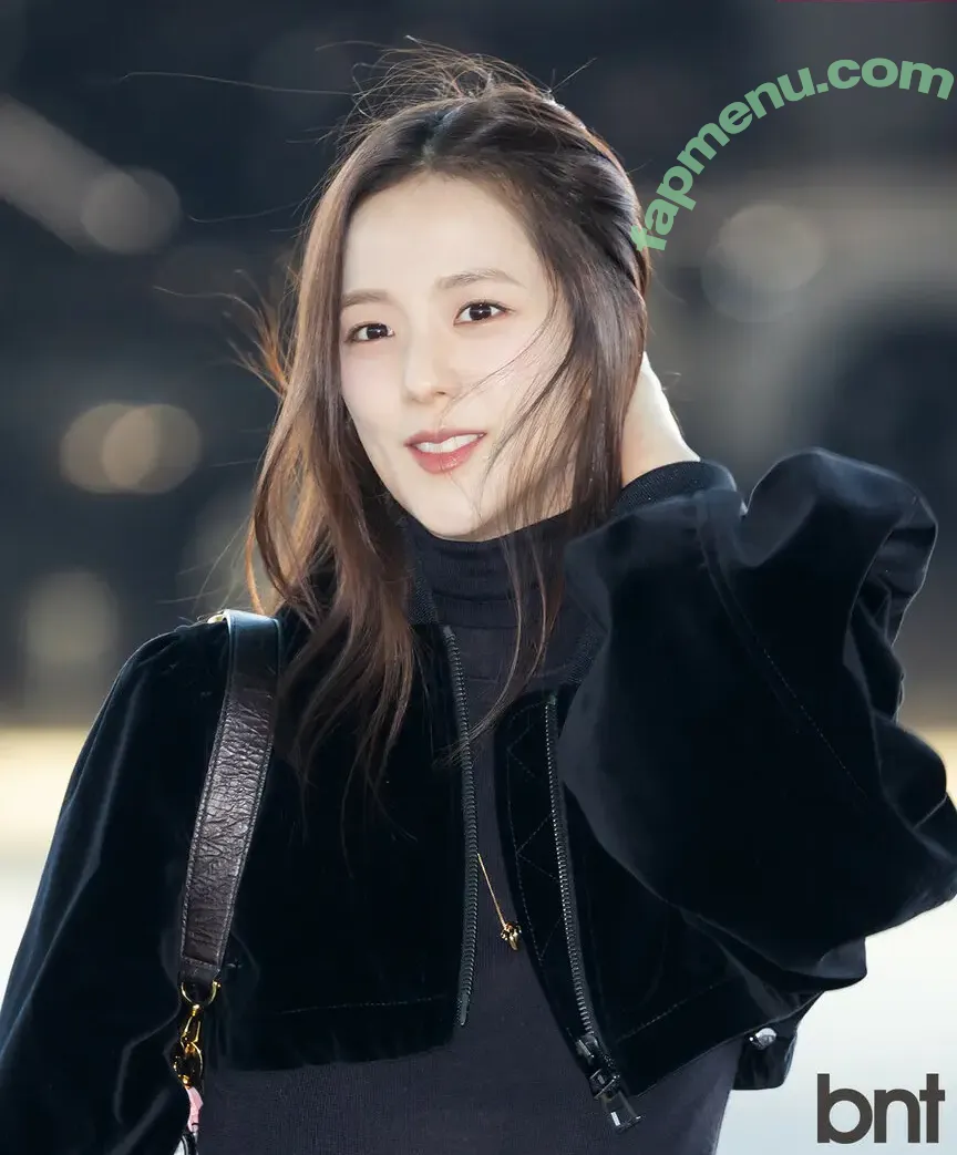 Jisoo nude photo #0942 (BLACKPINK / qenshizu / sooyaaa__)