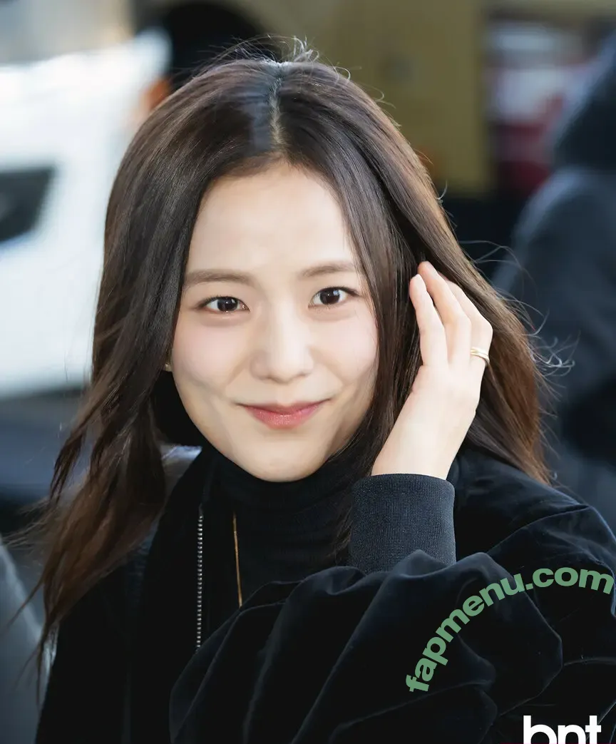 Jisoo nude photo #0944 (BLACKPINK / qenshizu / sooyaaa__)