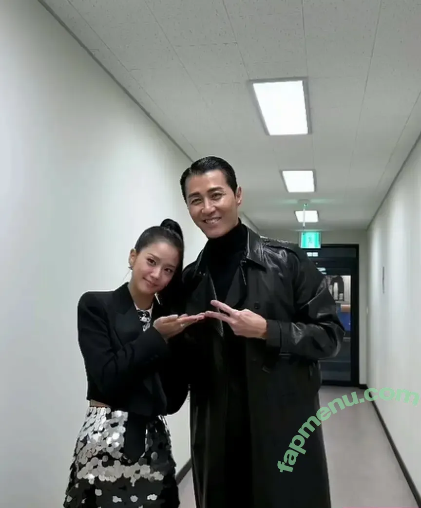 Jisoo nude photo #0978 (BLACKPINK / qenshizu / sooyaaa__)