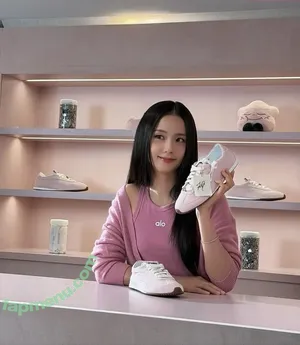 Jisoo / BLACKPINK / qenshizu / sooyaaa__ nude photo #1921