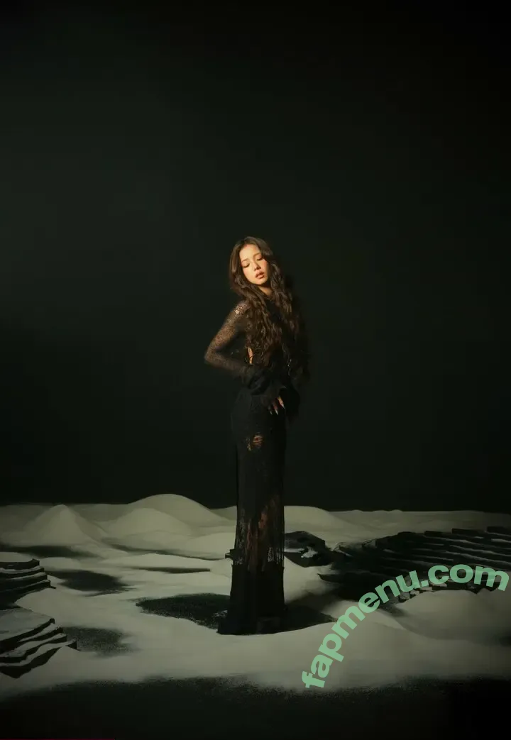 Jisoo nude photo #1097 (BLACKPINK / qenshizu / sooyaaa__)