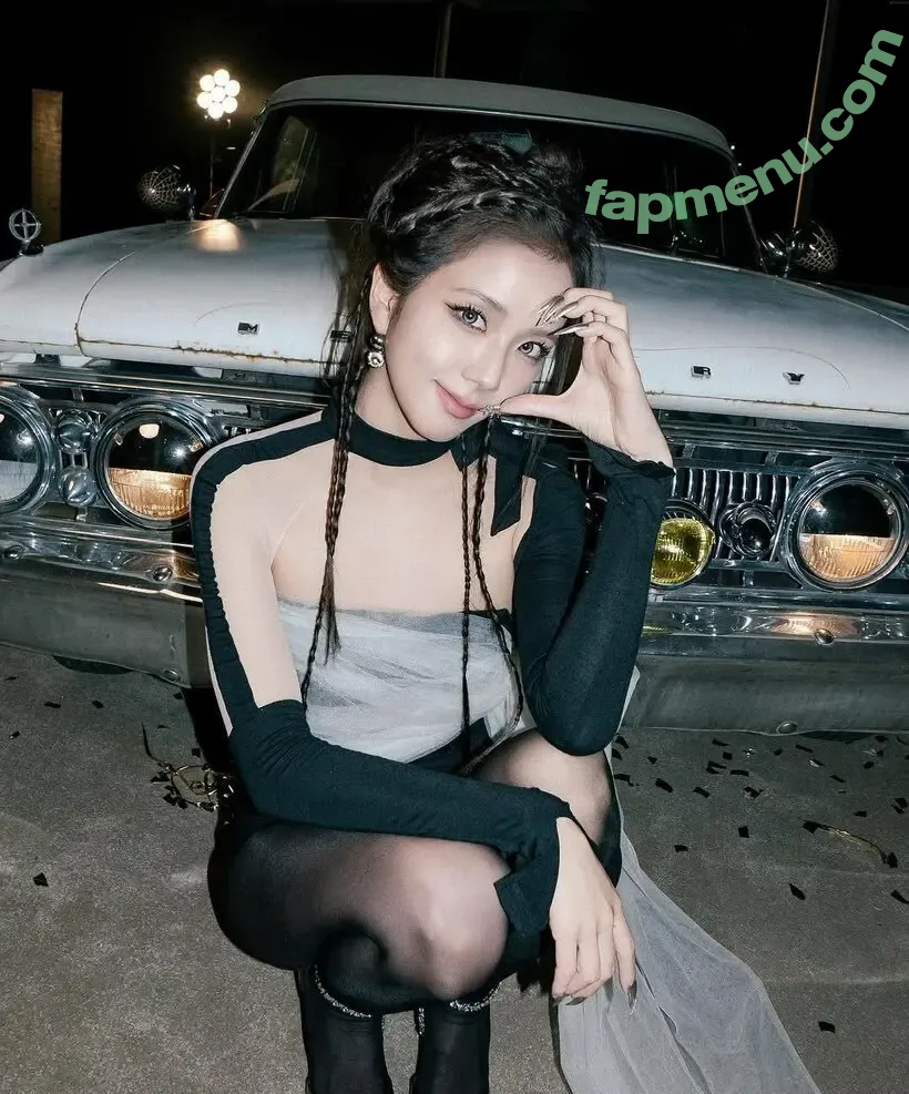Jisoo nude photo #1122 (BLACKPINK / qenshizu / sooyaaa__)