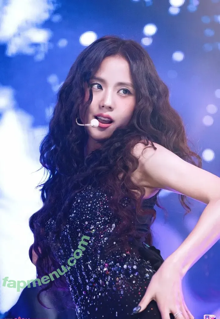 Jisoo nude photo #1133 (BLACKPINK / qenshizu / sooyaaa__)