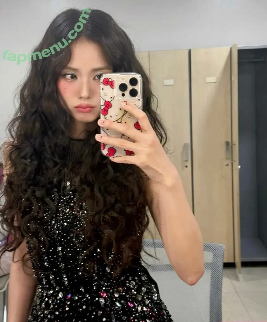 Jisoo nude photo #1147 (BLACKPINK / qenshizu / sooyaaa__)