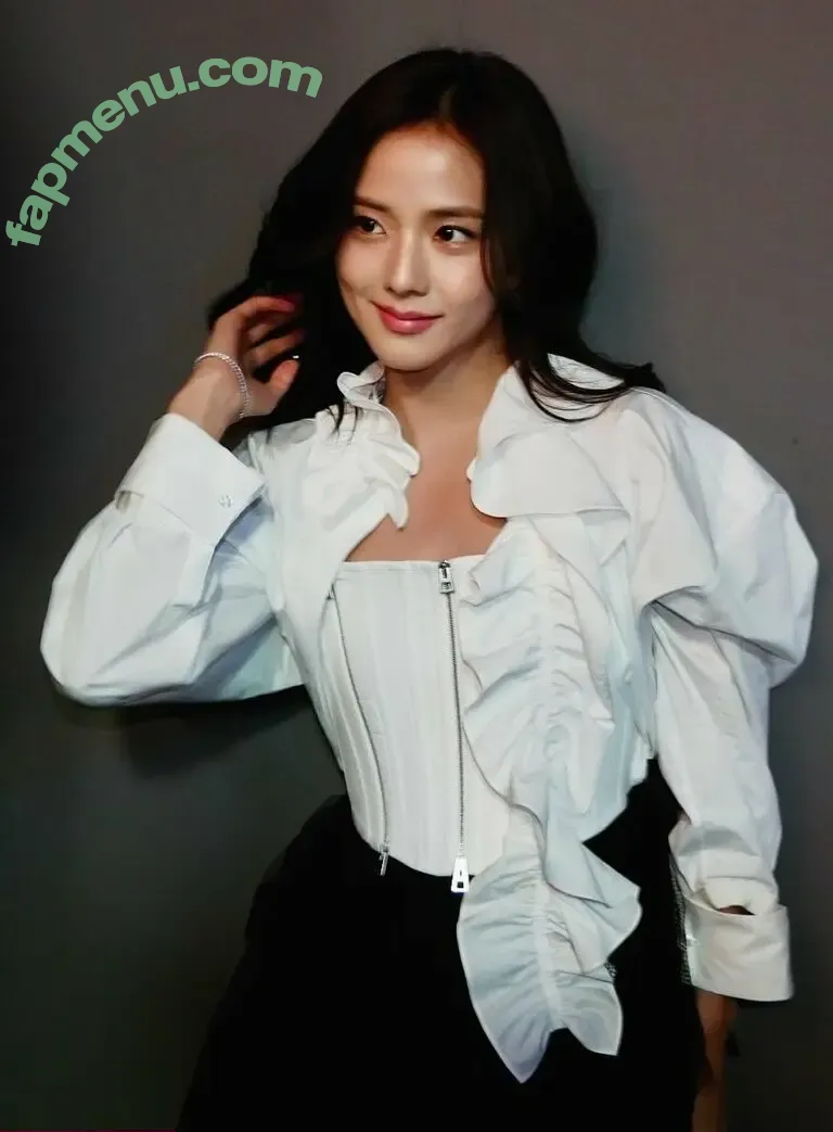 Jisoo nude photo #1164 (BLACKPINK / qenshizu / sooyaaa__)